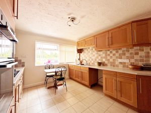 Kitchen- click for photo gallery